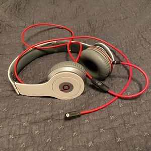 Beats by Dre Solo Over Ear Headphones